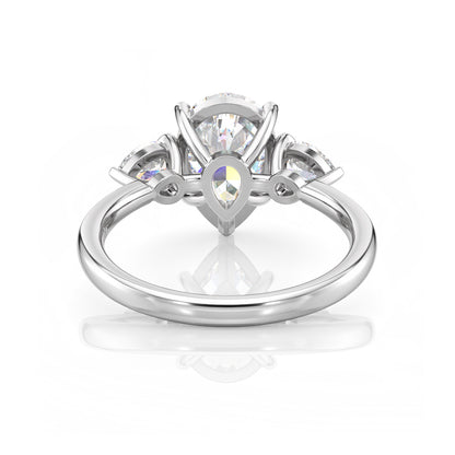 Inel de Logodnă – Diamant de Laborator Pear Trilogy