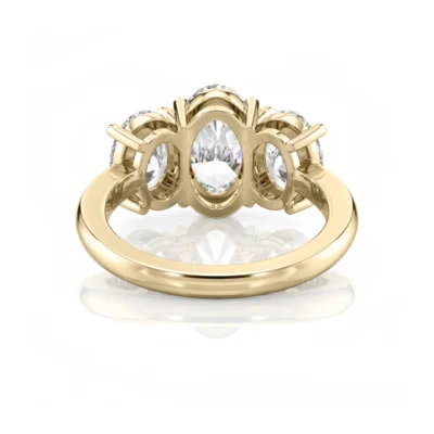 Inel de Logodnǎ – Moissanite Oval Trilogy
